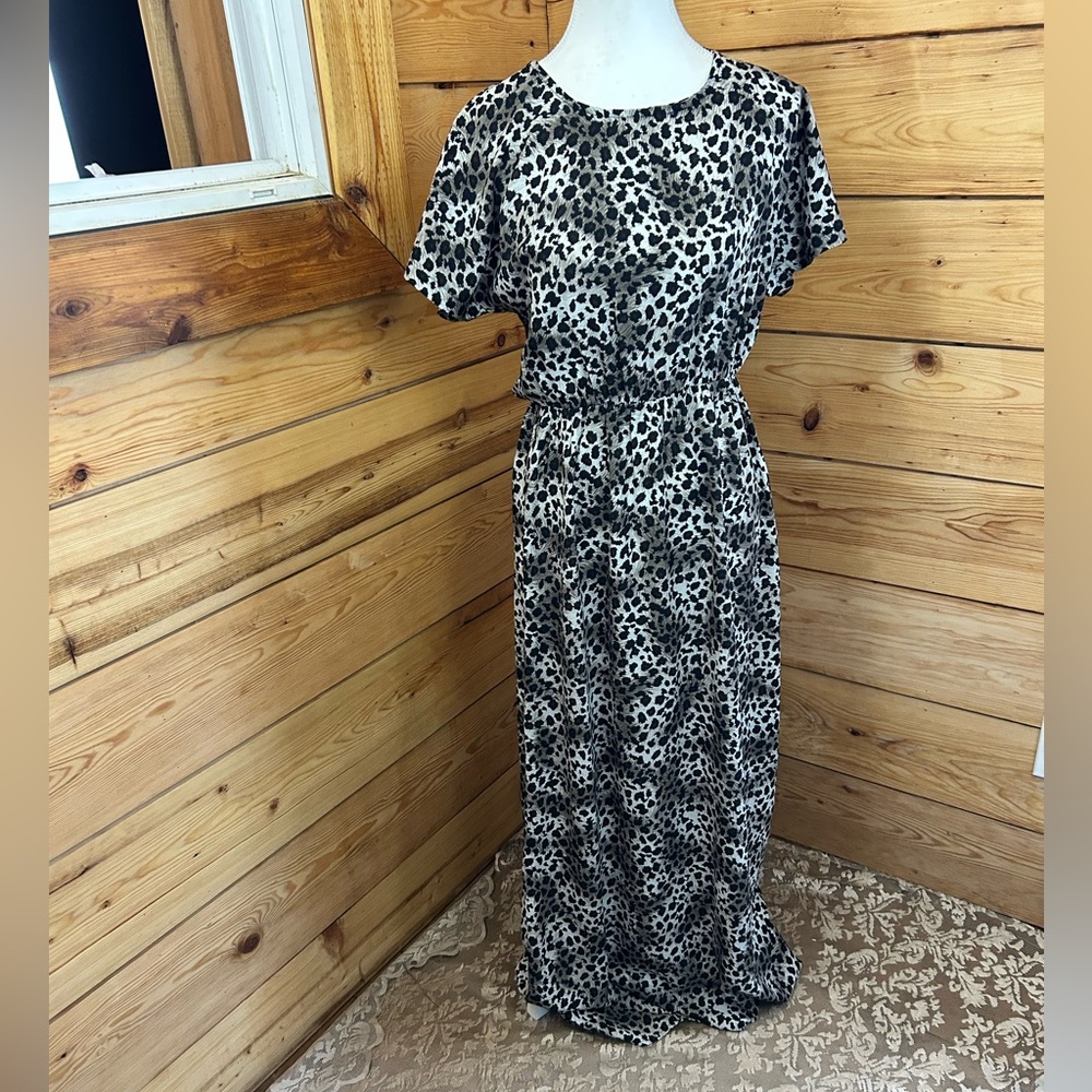 Vintage Women’s Medium Leopard Print Maxi Dress Lightweight Resort wear 80s 90s‎